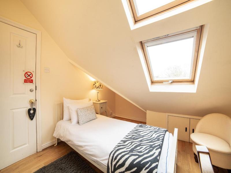Lonsdale Guest House image