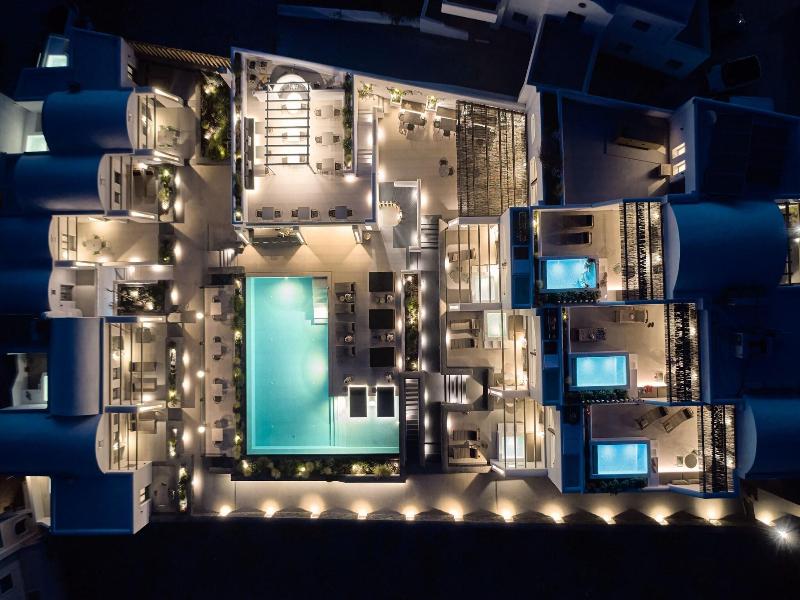 Alleys All-Suite Hotel & Sp