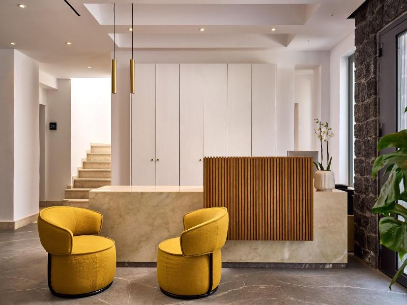 Alleys All-Suite Hotel & Sp