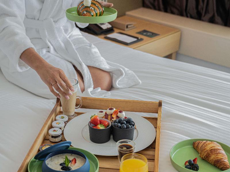 Pullman Doha West Bay image