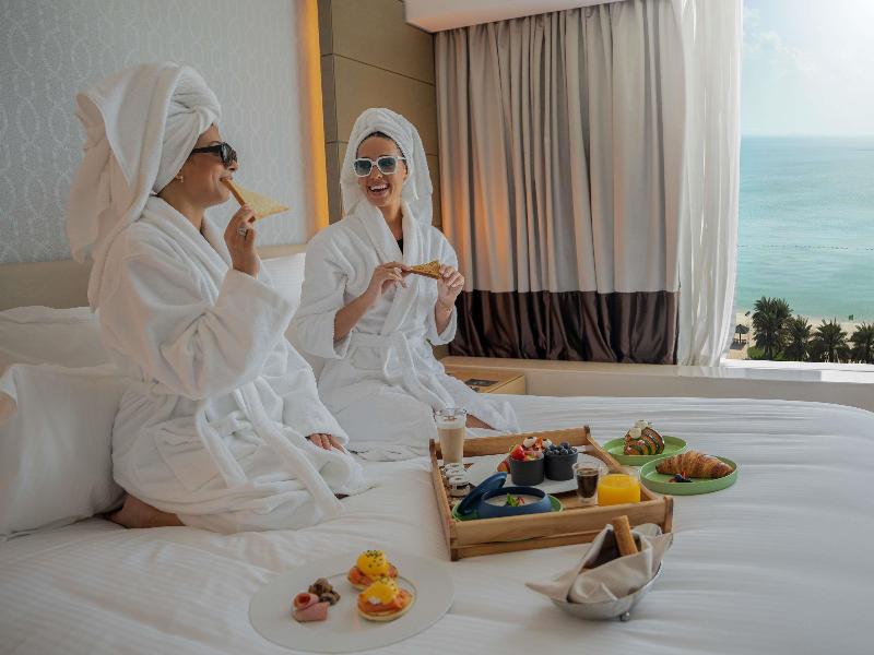 Pullman Doha West Bay image