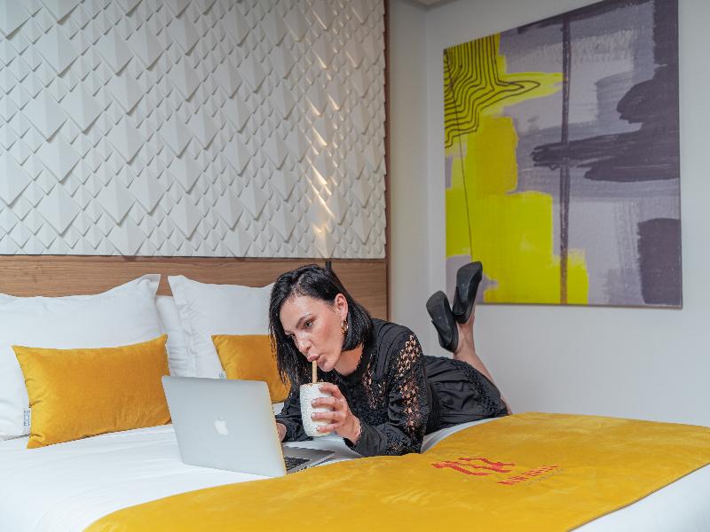 New Hotel Piscine Wellness and spa image
