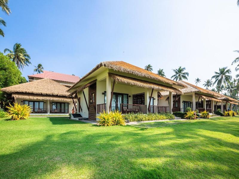 Eskala Hotels Resorts Ngwe Saung image
