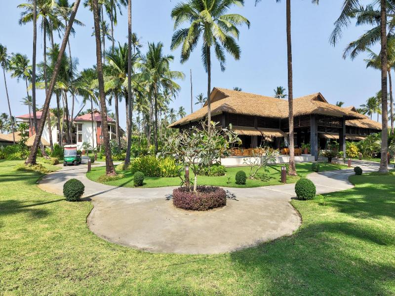 Eskala Hotels Resorts Ngwe Saung image