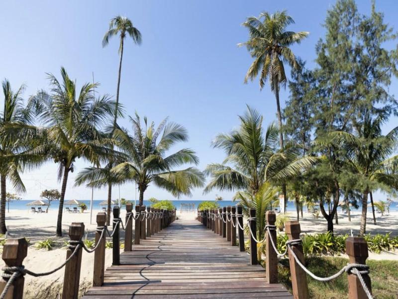 Eskala Hotels Resorts Ngwe Saung image