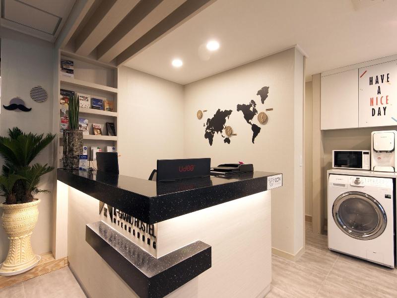 OYO Hostel Myeongdong 1 image