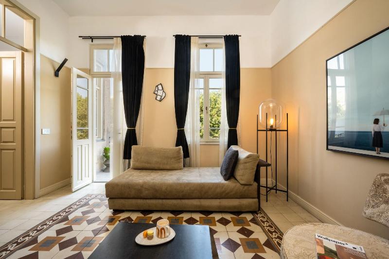 Assemblage boutique hotel image