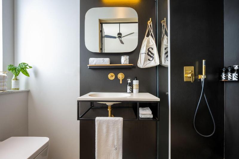 Assemblage boutique hotel image