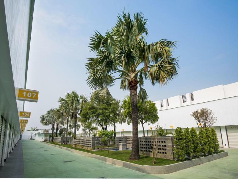 M Garden Business Hotel image