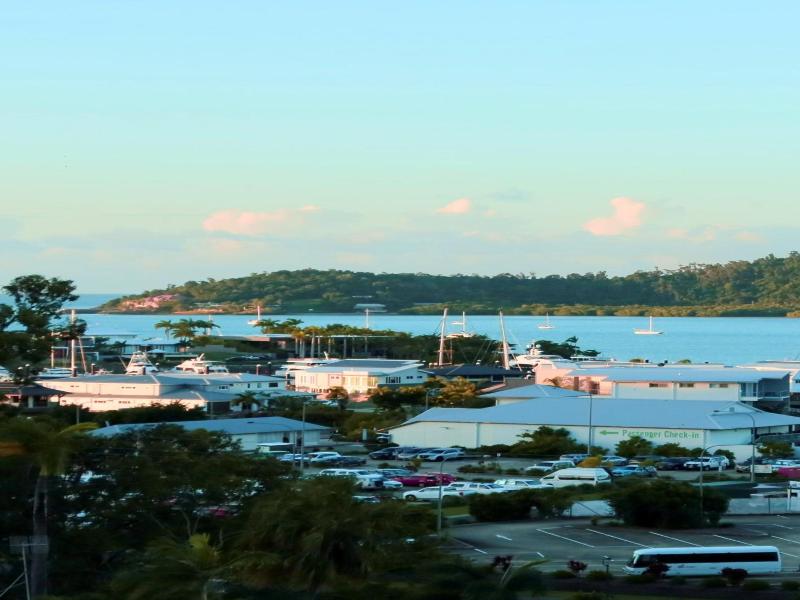 Coral Sea Vista Apartments image