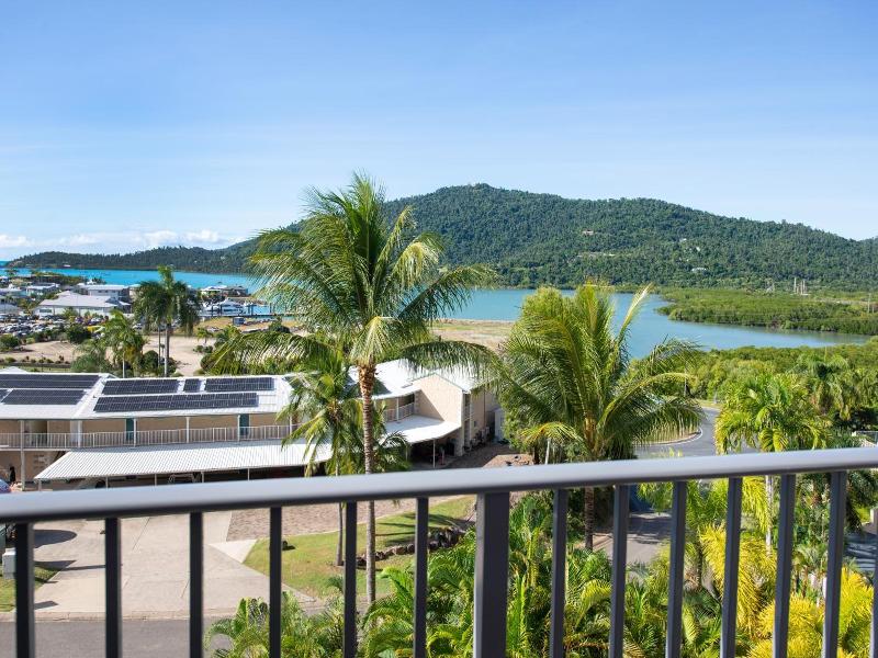 Coral Sea Vista Apartments image
