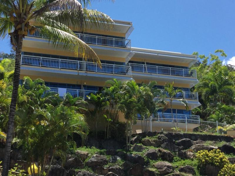 Coral Sea Vista Apartments image