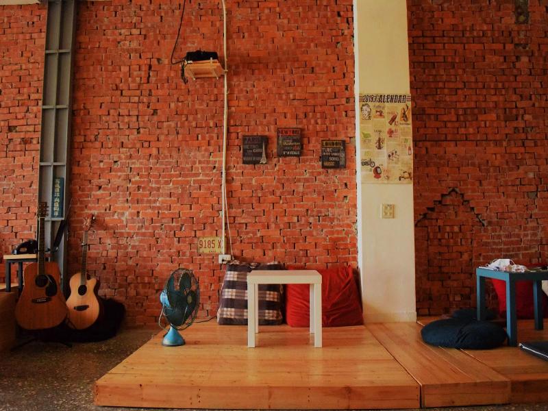 Lane62 Hostel image