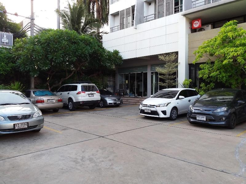 Sathorn Terrace Apartment image