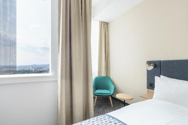 Clarion Hotel Vienna South image