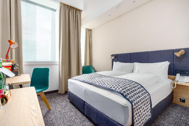 Clarion Hotel Vienna South image