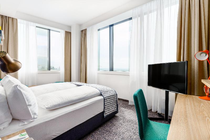 Clarion Hotel Vienna South image