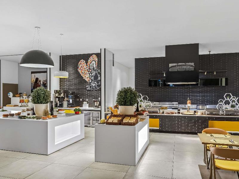 Ibis Styles Dubai Airport image