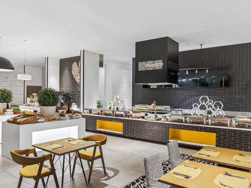 Ibis Styles Dubai Airport image