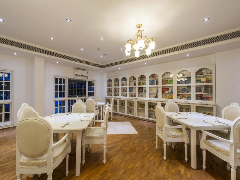 No 18 Hotel image