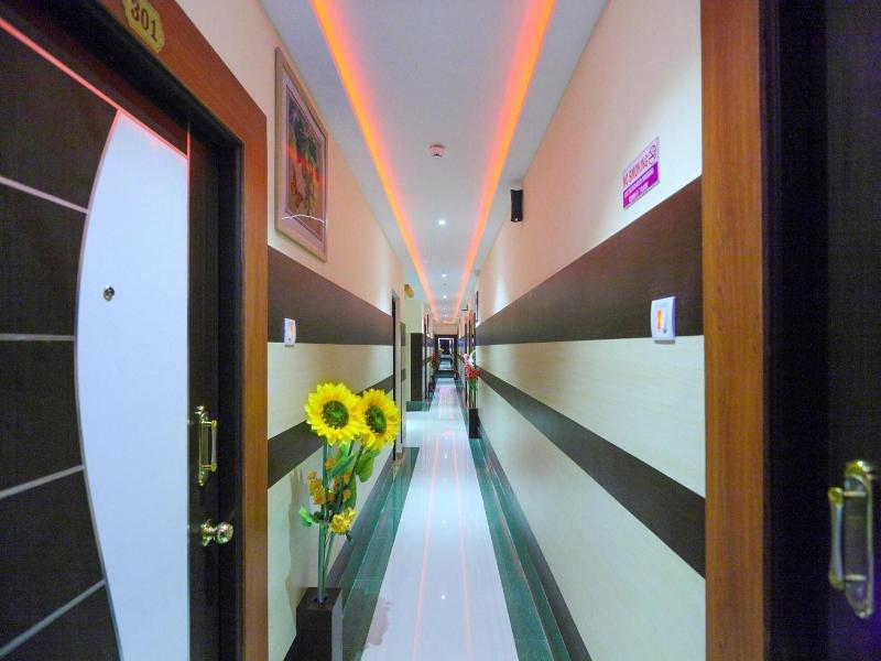Royal Grand Hotel Tambaram image