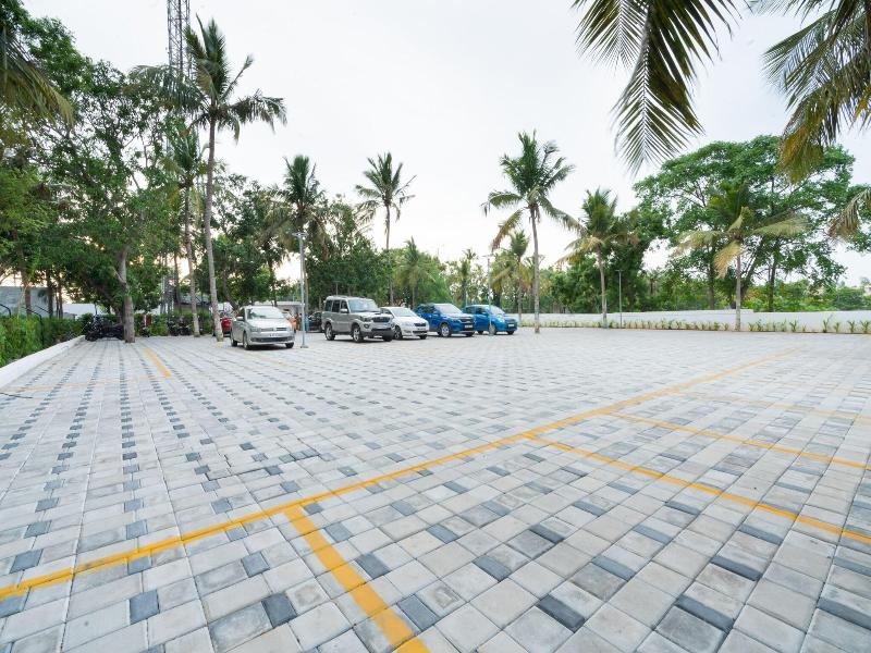 Shelter Beach Resort Ecr image
