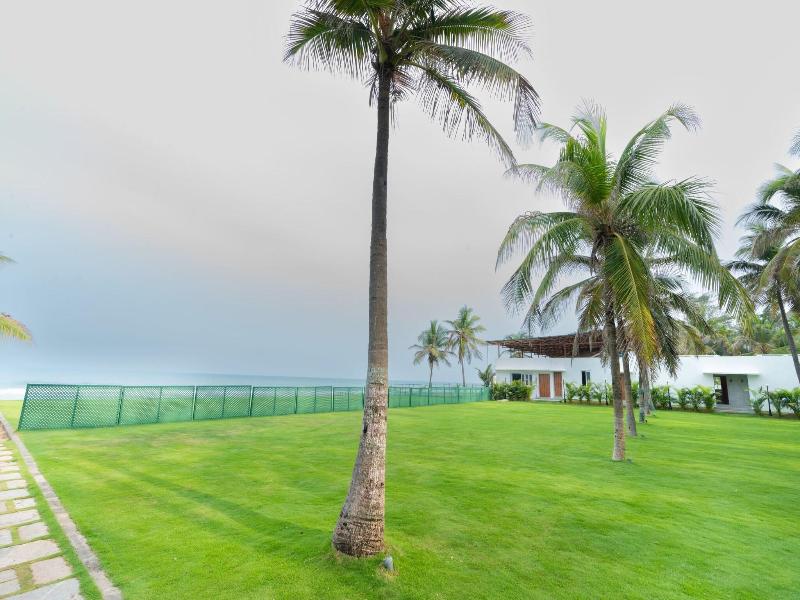 Shelter Beach Resort Ecr image