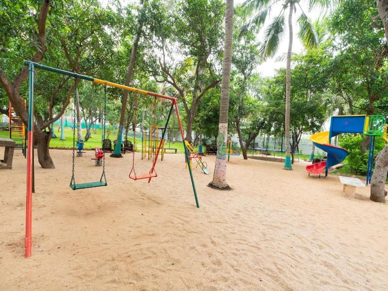 Shelter Beach Resort Ecr image
