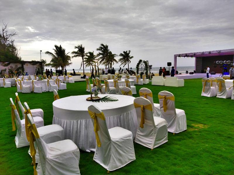 Shelter Beach Resort Ecr image