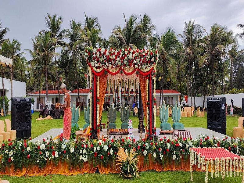 Shelter Beach Resort Ecr image