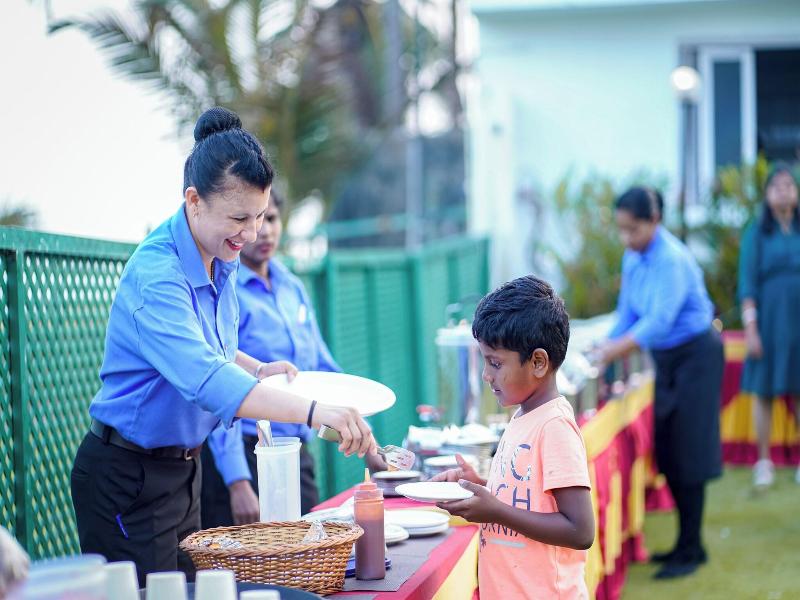 Shelter Beach Resort Ecr image