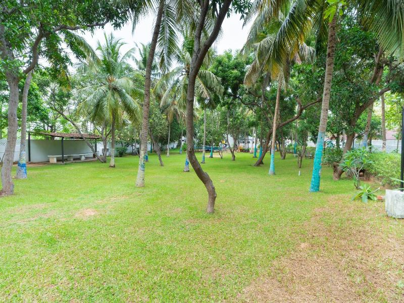 Shelter Beach Resort Ecr image