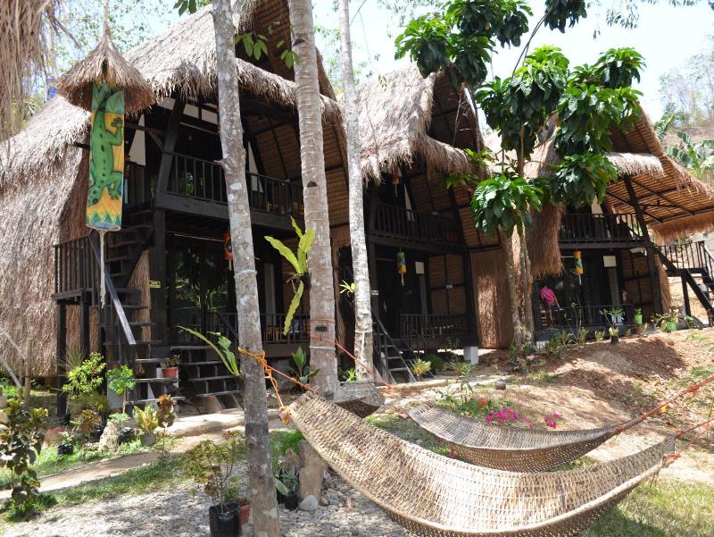 Love And Peace Deep Jungle River Paradise Resort