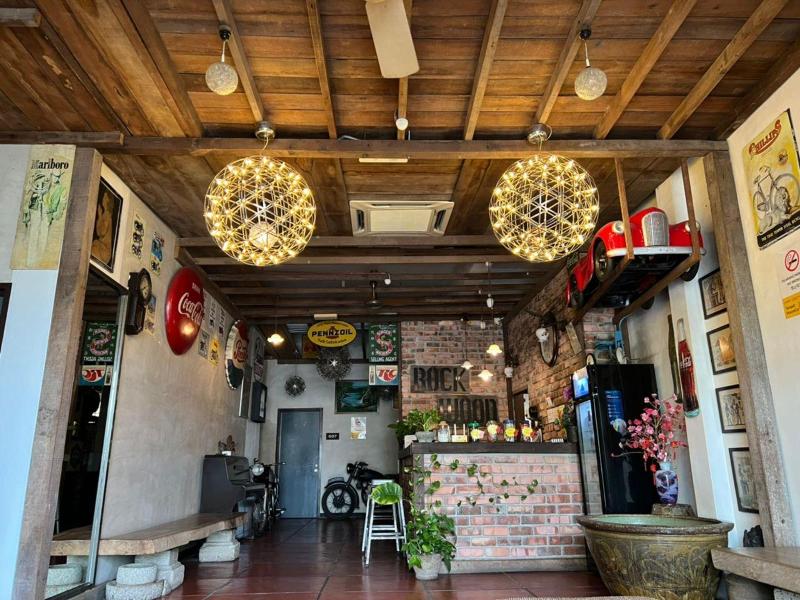 Rock Wood Hotel image