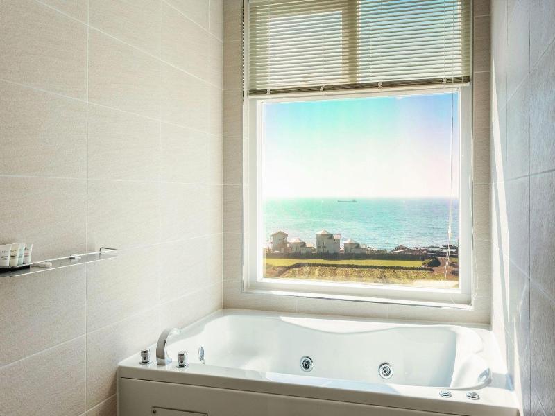Jeju Rich Hotel — photo 8