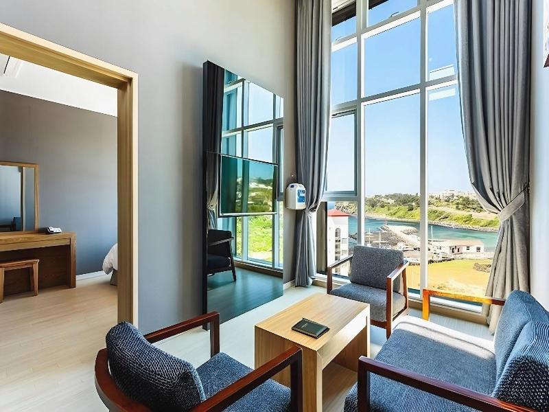 Jeju Rich Hotel — photo 18