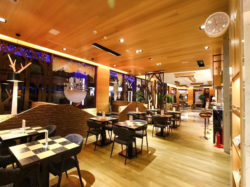 Gogo Hotel image
