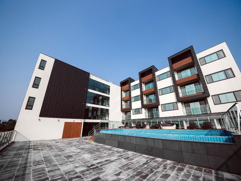 Sallys Jeju Hotel