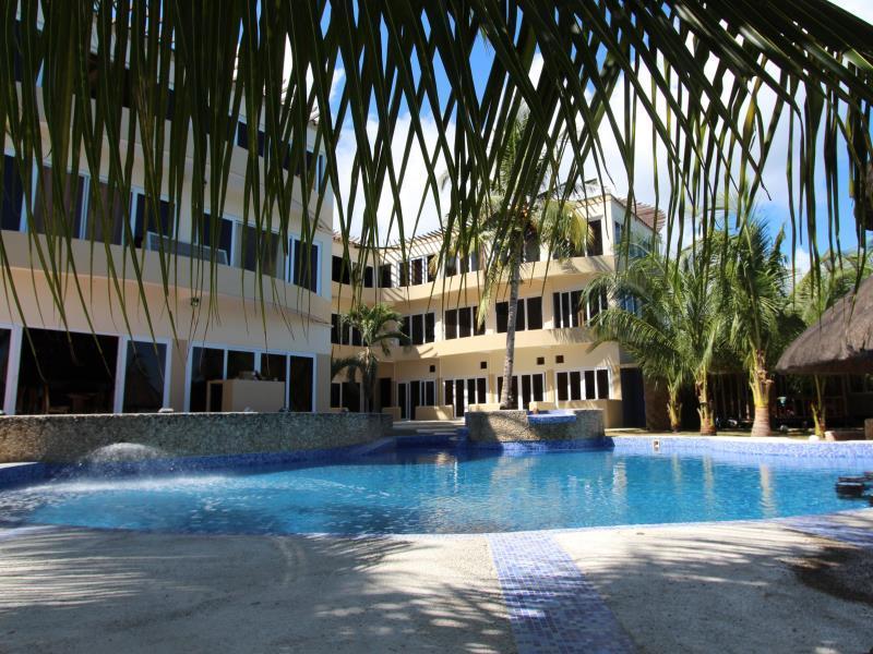 Aladin White Beach Resort