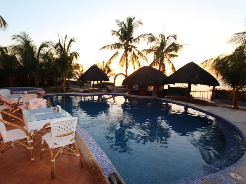 Aladin White Beach Resort