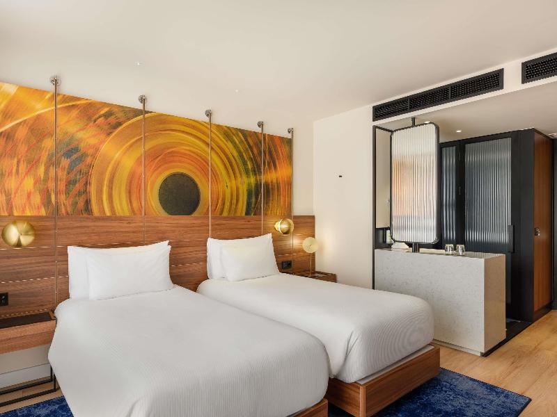 Pullman Budapest image