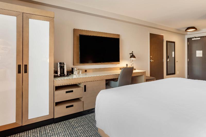 Cambria Hotel Downtown Phoenix Convention Center image