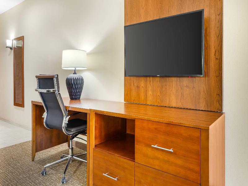 Comfort Suites Greensboro-High Point image