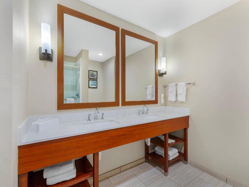 Comfort Suites Greensboro-High Point image