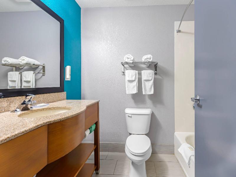 Quality Inn Suites image