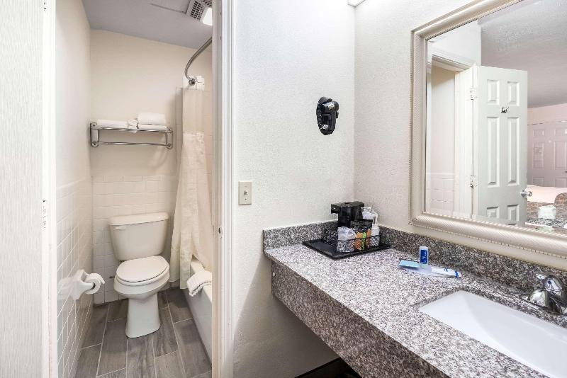 Rodeway Inn image