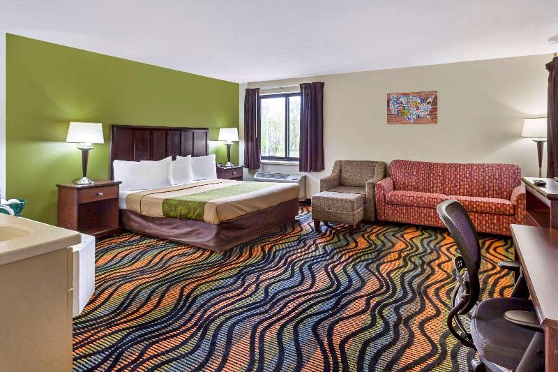 Econo Lodge Inn Suites Oconto image
