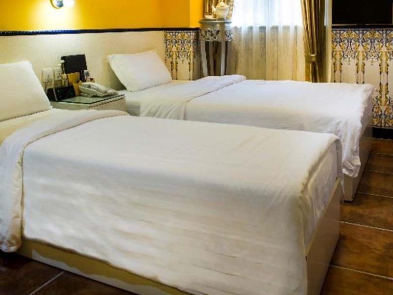 Happy Family Hotel image