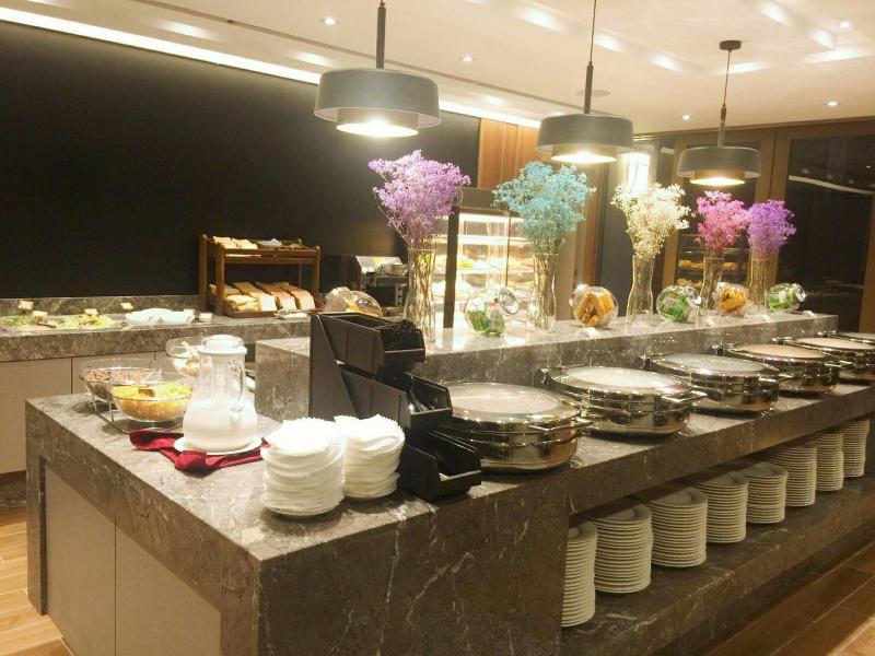 Full Kind Hotel image