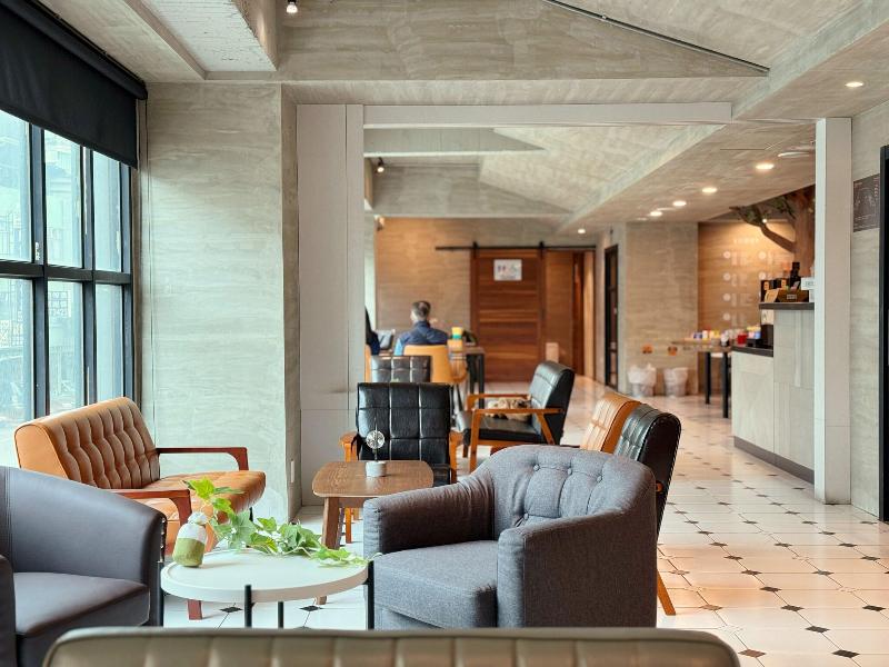 Nan Fun House Hotel image
